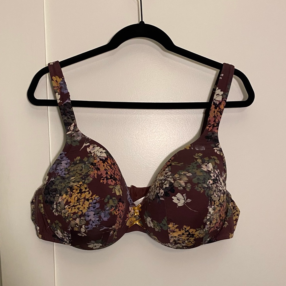 Cacique full coverage lightly padded t shirt bra